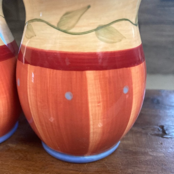 Pfaltzgraff Salt and Pepper Shakers - Picture 2 of 4